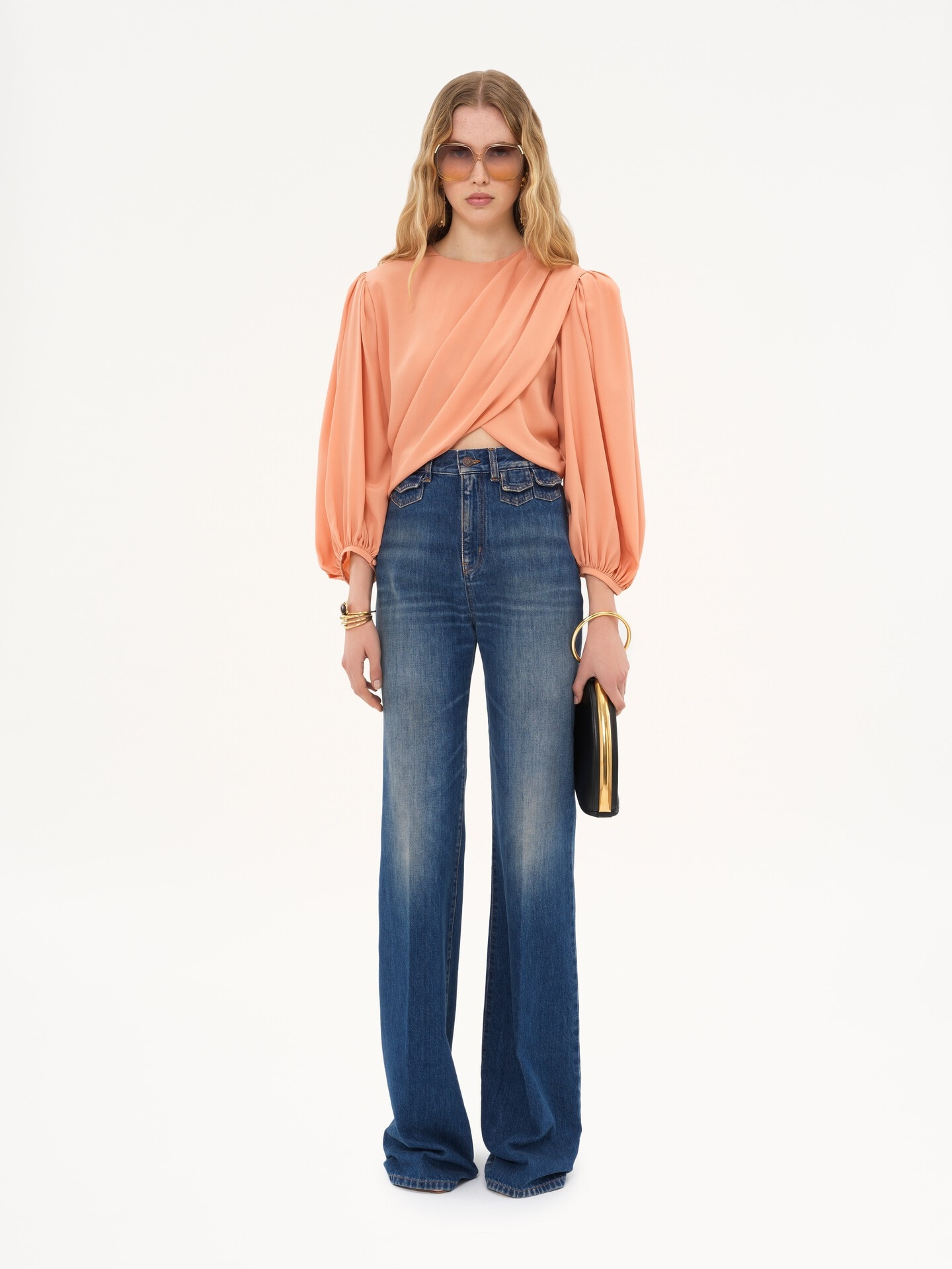 Hoch taillierte ausgestellte Jeans aus Denim - 3