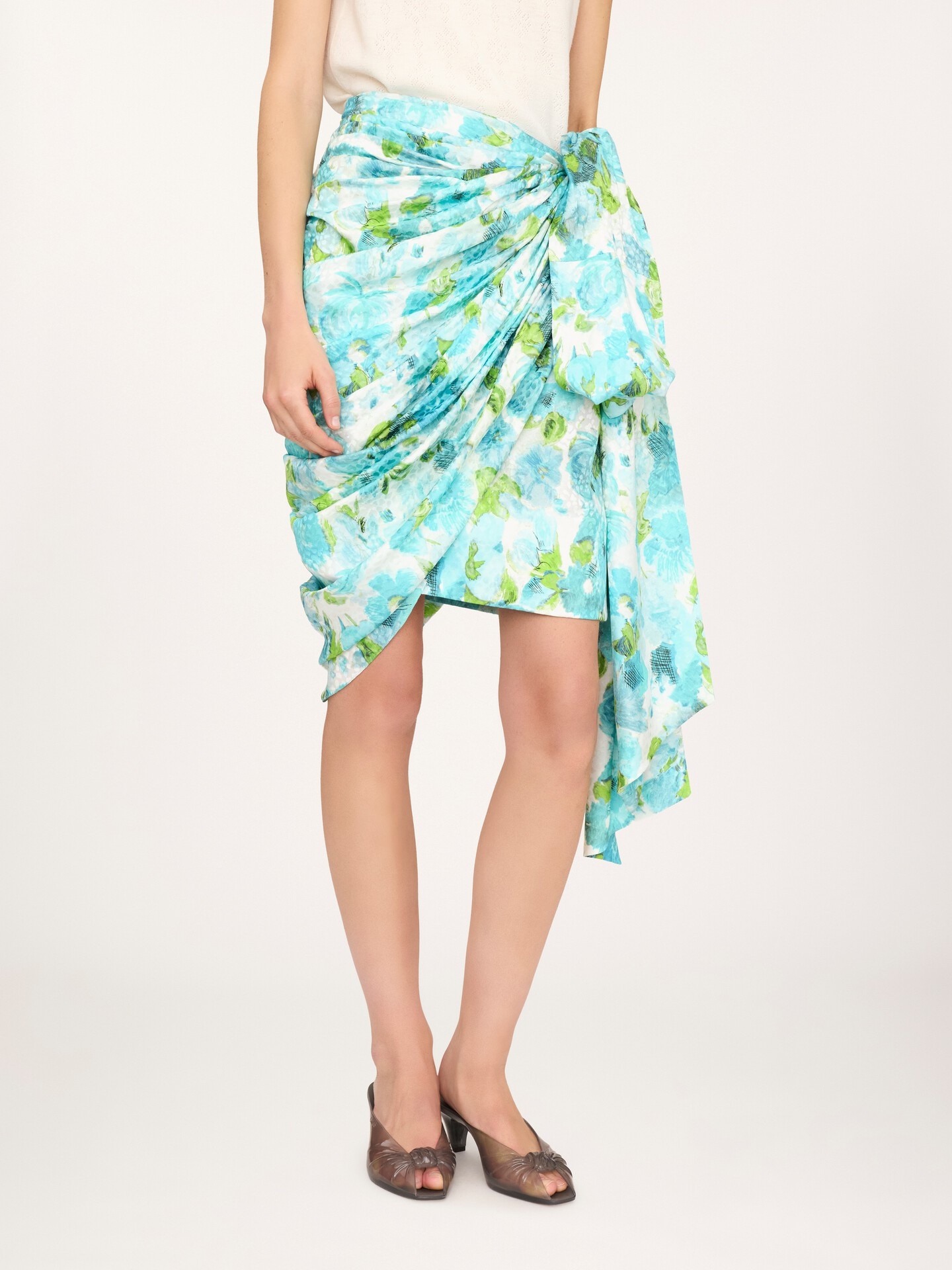 Short wrap skirt in silk jacquard - 3.0
