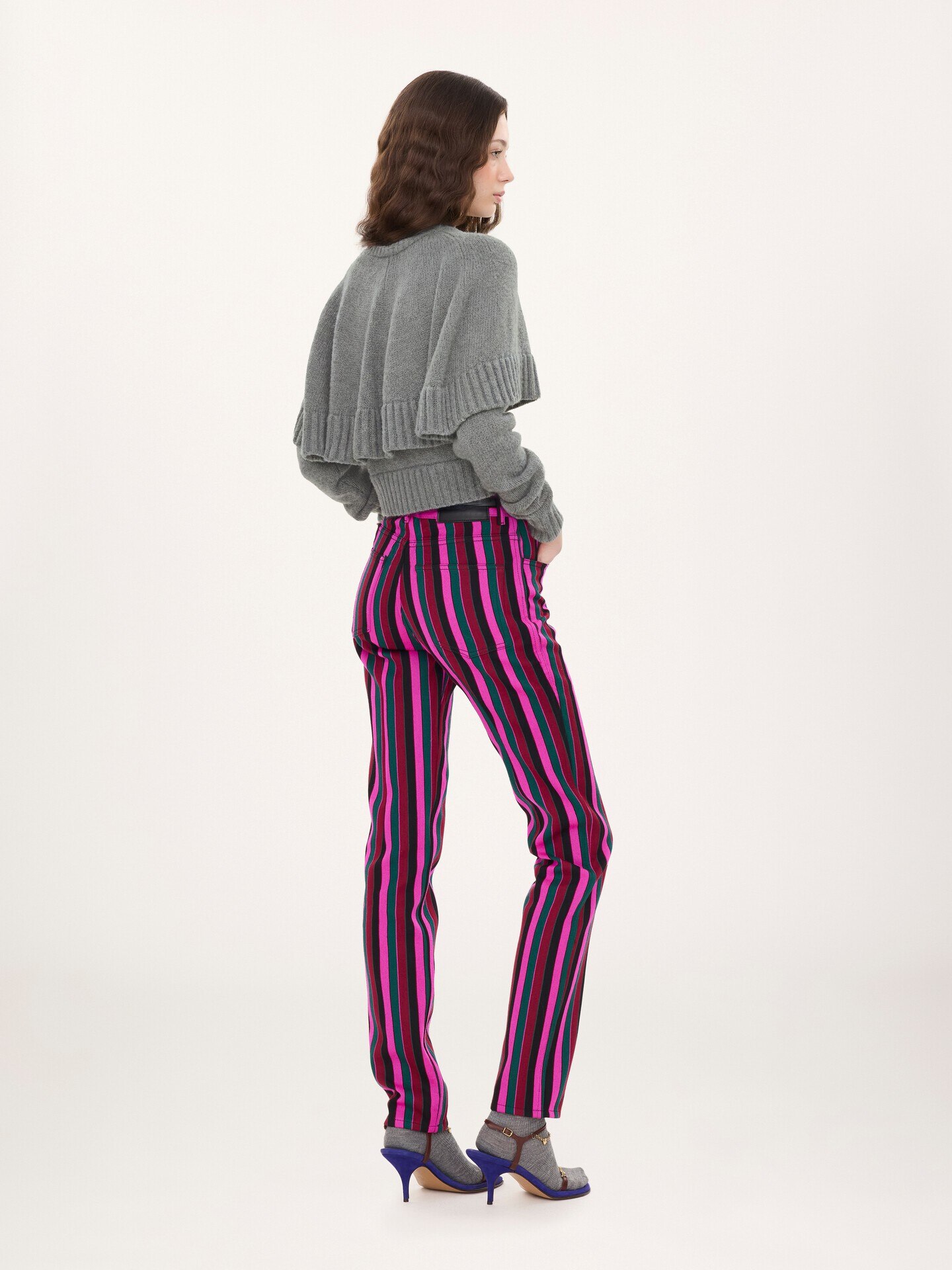 Cape cardigan in a wool & cashmere knit - 4.0