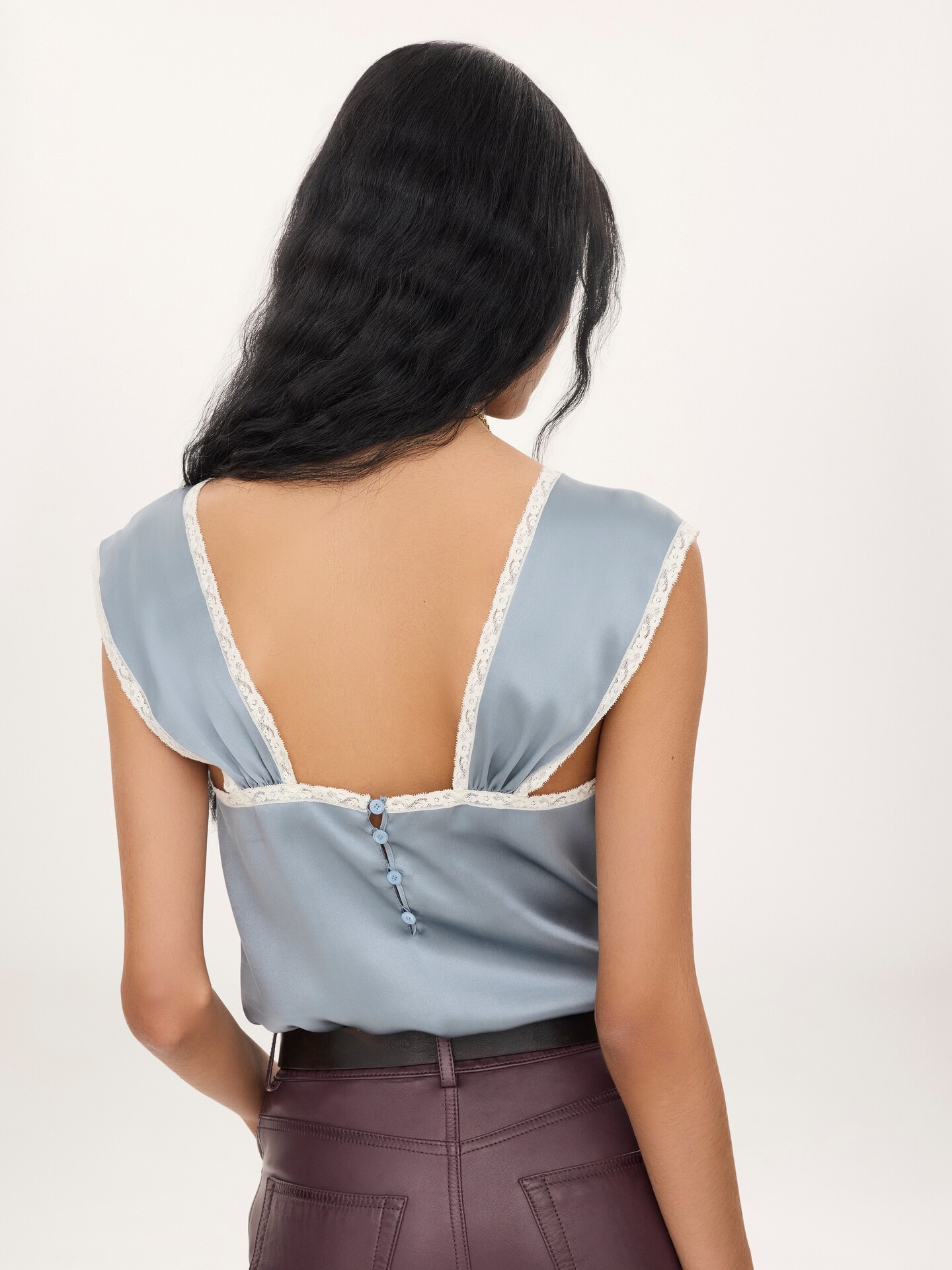 Fluid lingerie top in washed silk satin & lace - 4.0