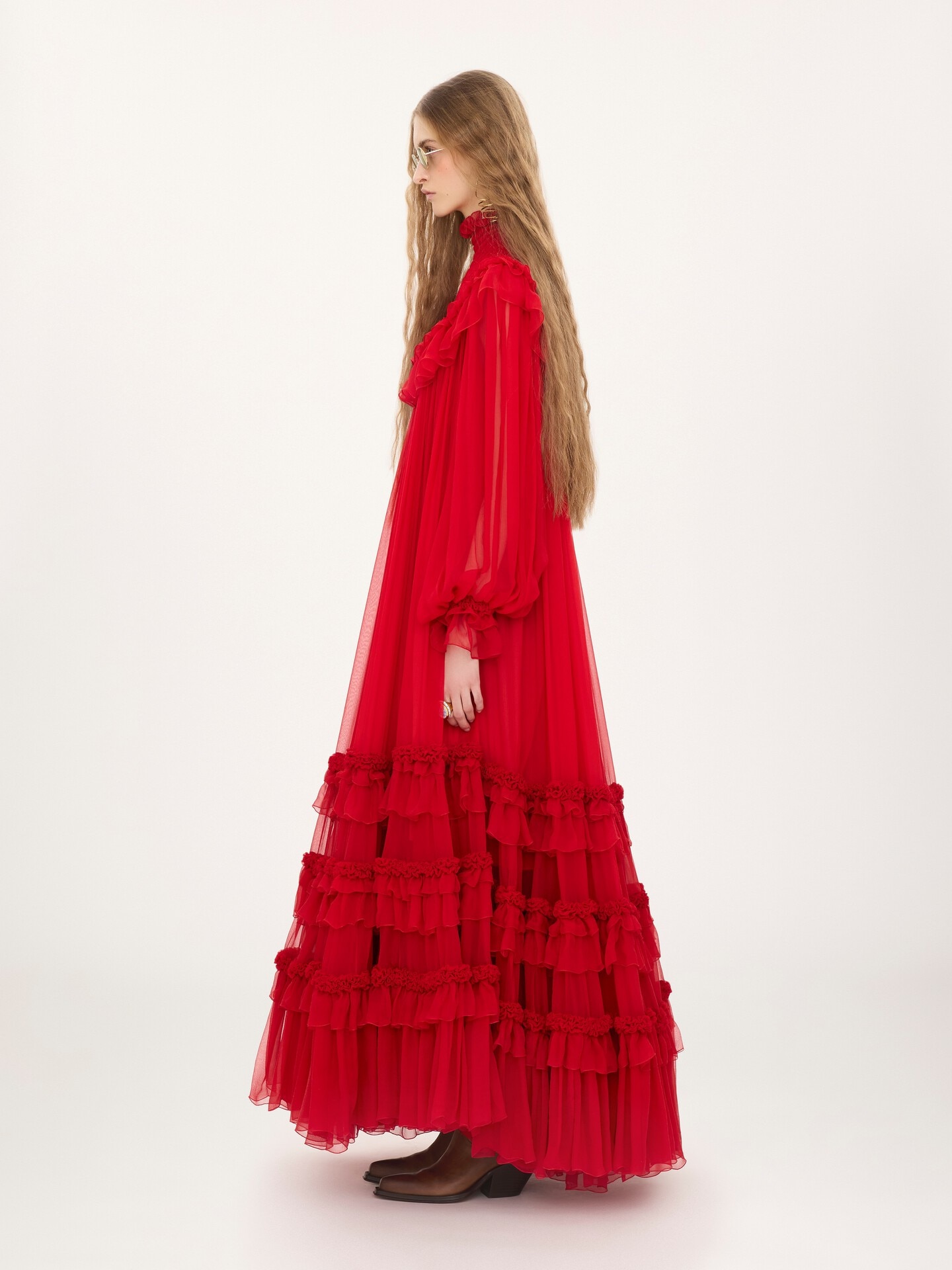 High-neck ruffled long dress in silk mousseline - 4.0