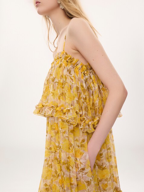 Robe longue &agrave; fines bretelles en mousseline de soie