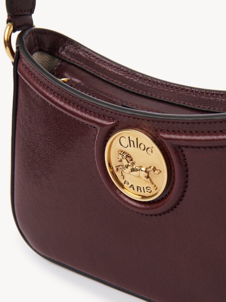 Sac port&eacute; &eacute;paule Horse Medal en cuir grain&eacute; - 7
