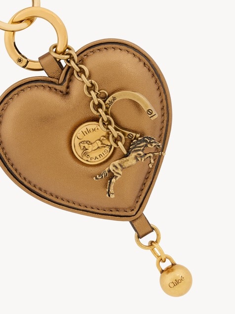 メタライズドレザー製Chlo&eacute; Symbols Heartキーリングバッグチャーム