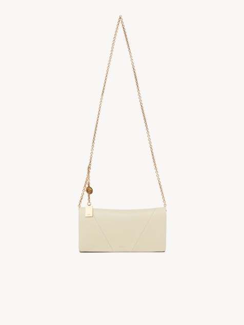 Chlo&eacute; Spin flap wallet on chain in grained leather