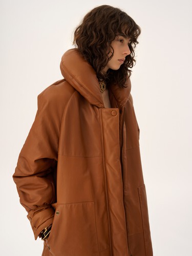 Long puffer coat in leather - 4