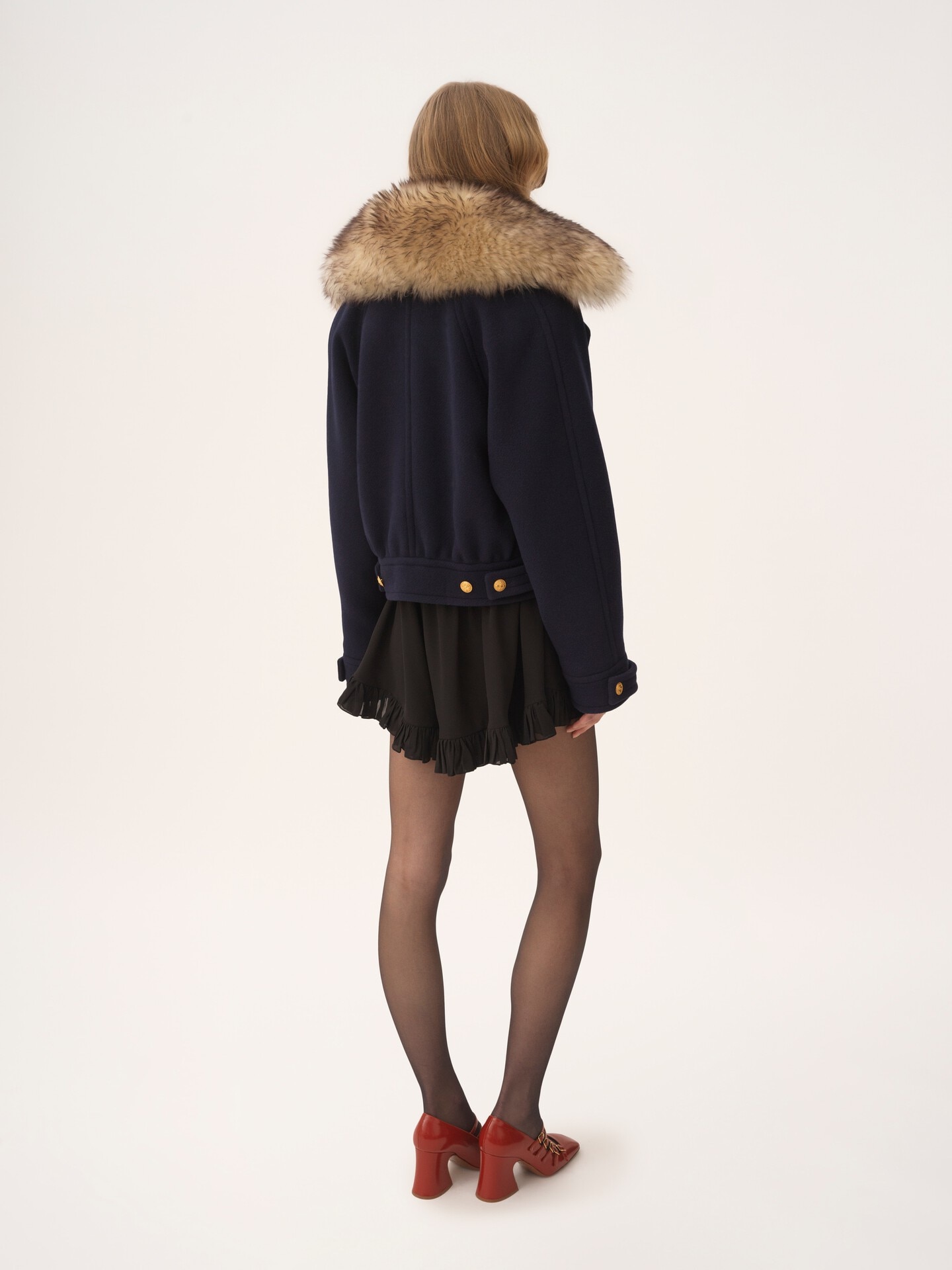 Short boxy double-breasted coat in wool - 5