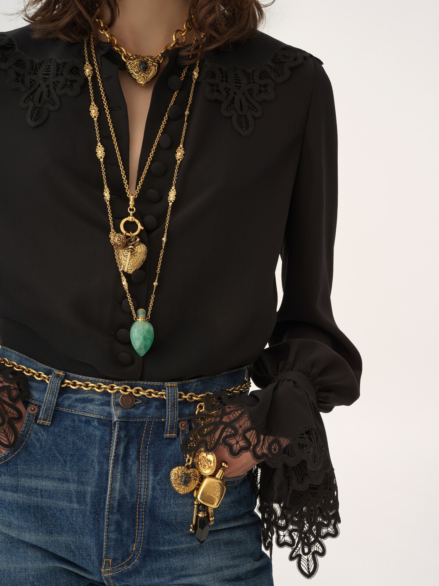 Blouse fluide en cr&ecirc;pe de chine et dentelle - 8