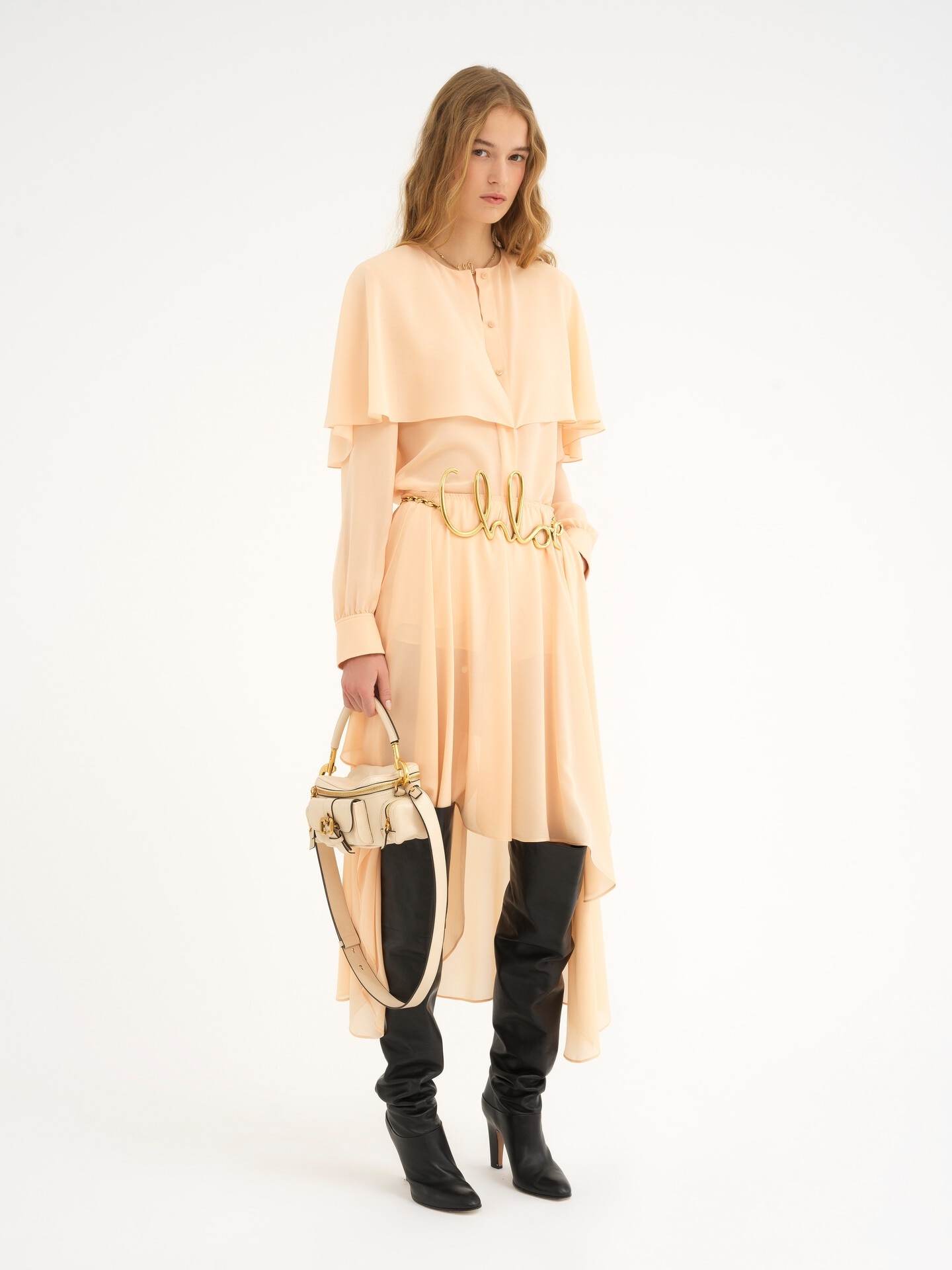 Small Camera bag in shiny leather - 8