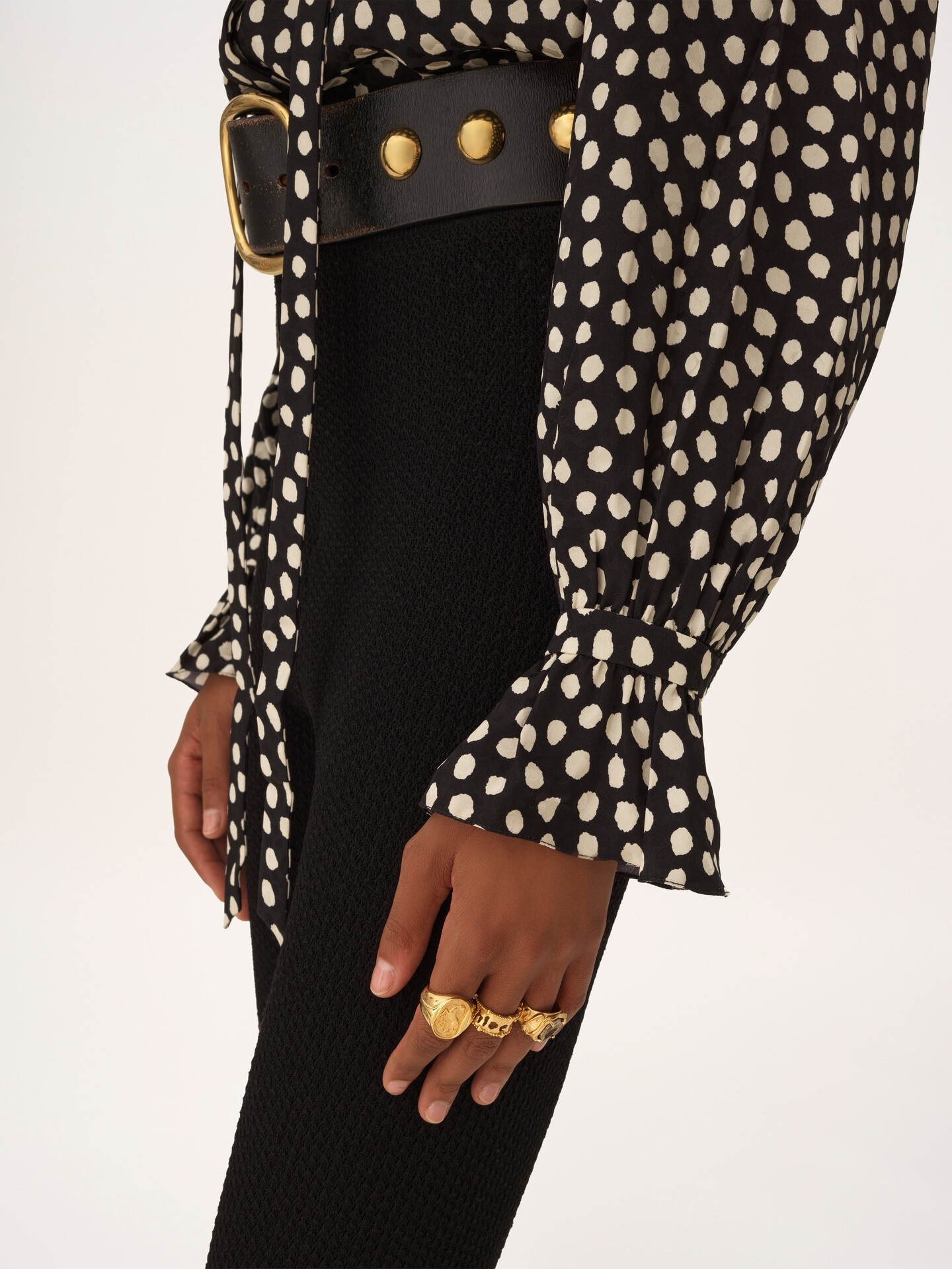 Blouse lavalli&egrave;re &agrave; volants en soie jacquard - 6