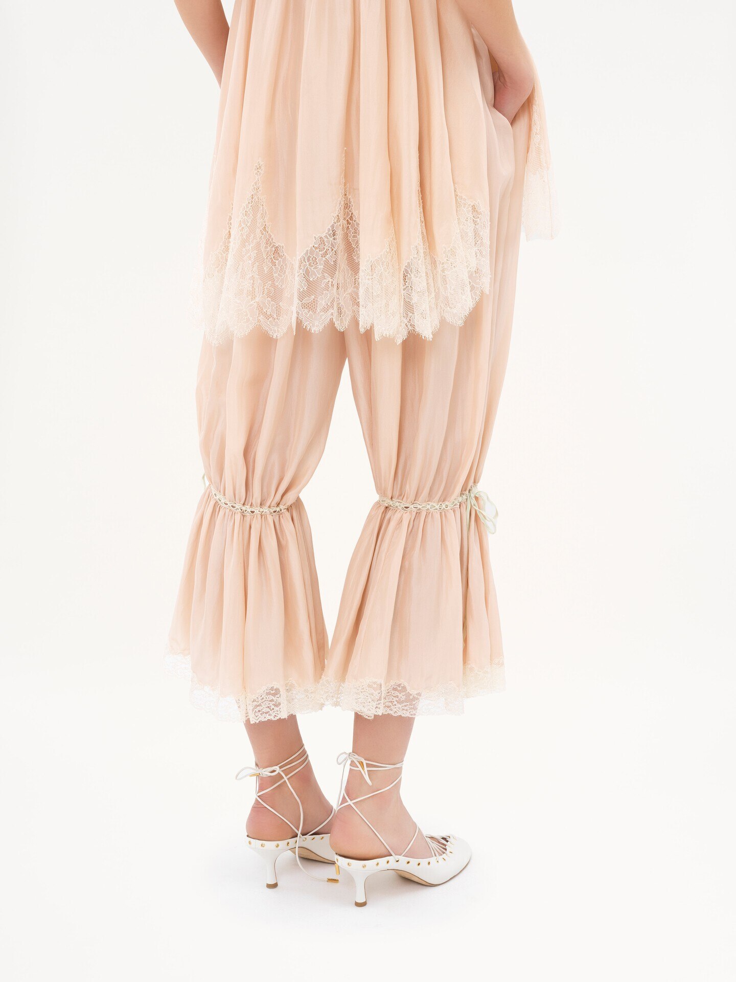 Fluid cropped pants in washed silk pong&eacute; & lace - 5