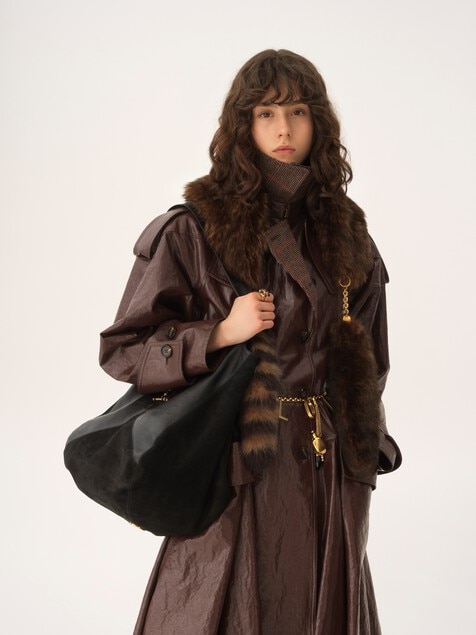 Chlo&eacute; Balloon bag in grained & suede leather