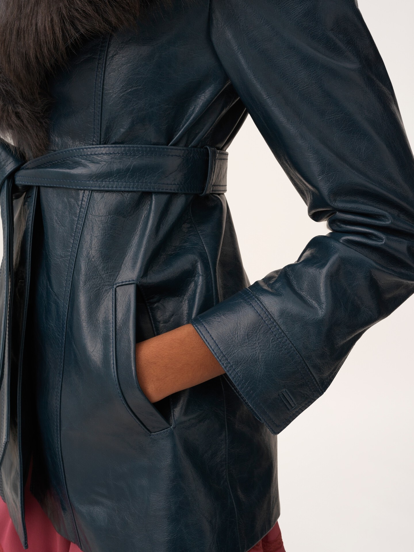 Cappotto corto in pelle - 7