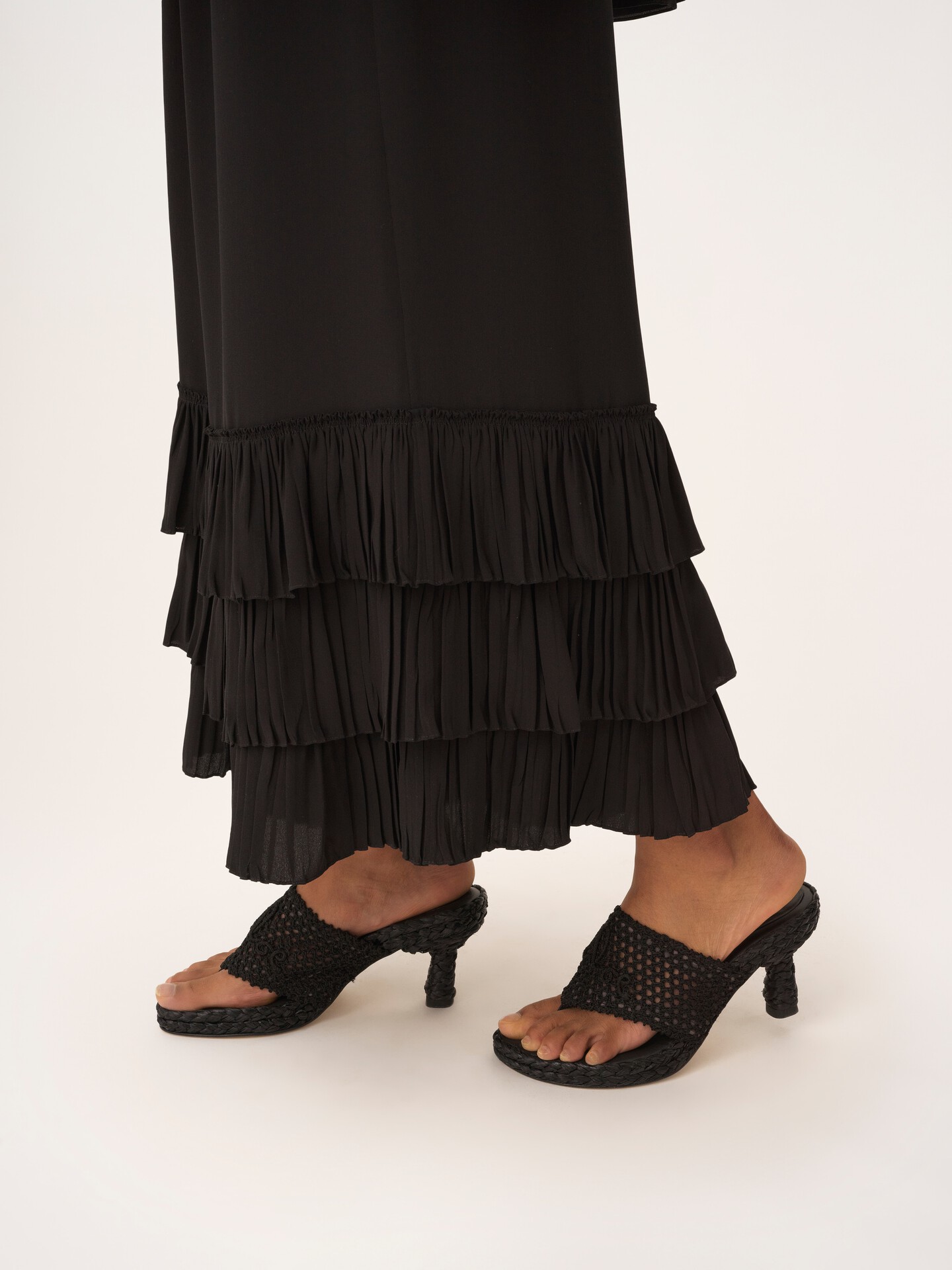 Fluid wide-leg pants in cr&ecirc;pe de chine - 8