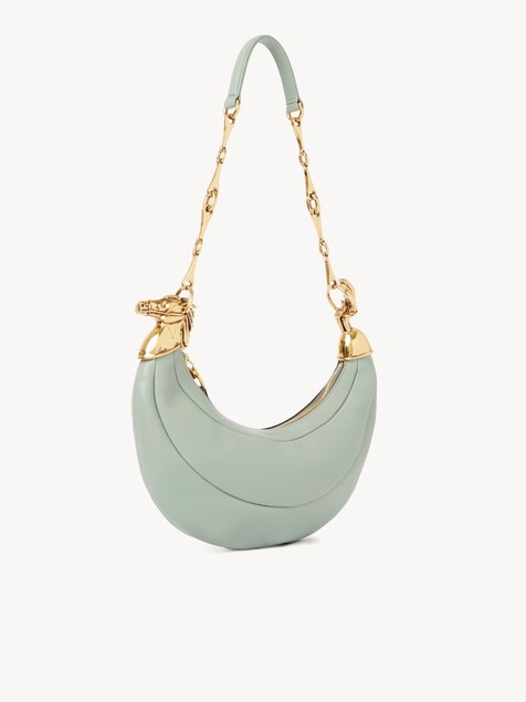 Bolso de hombro Chain Horse de cuero granulado