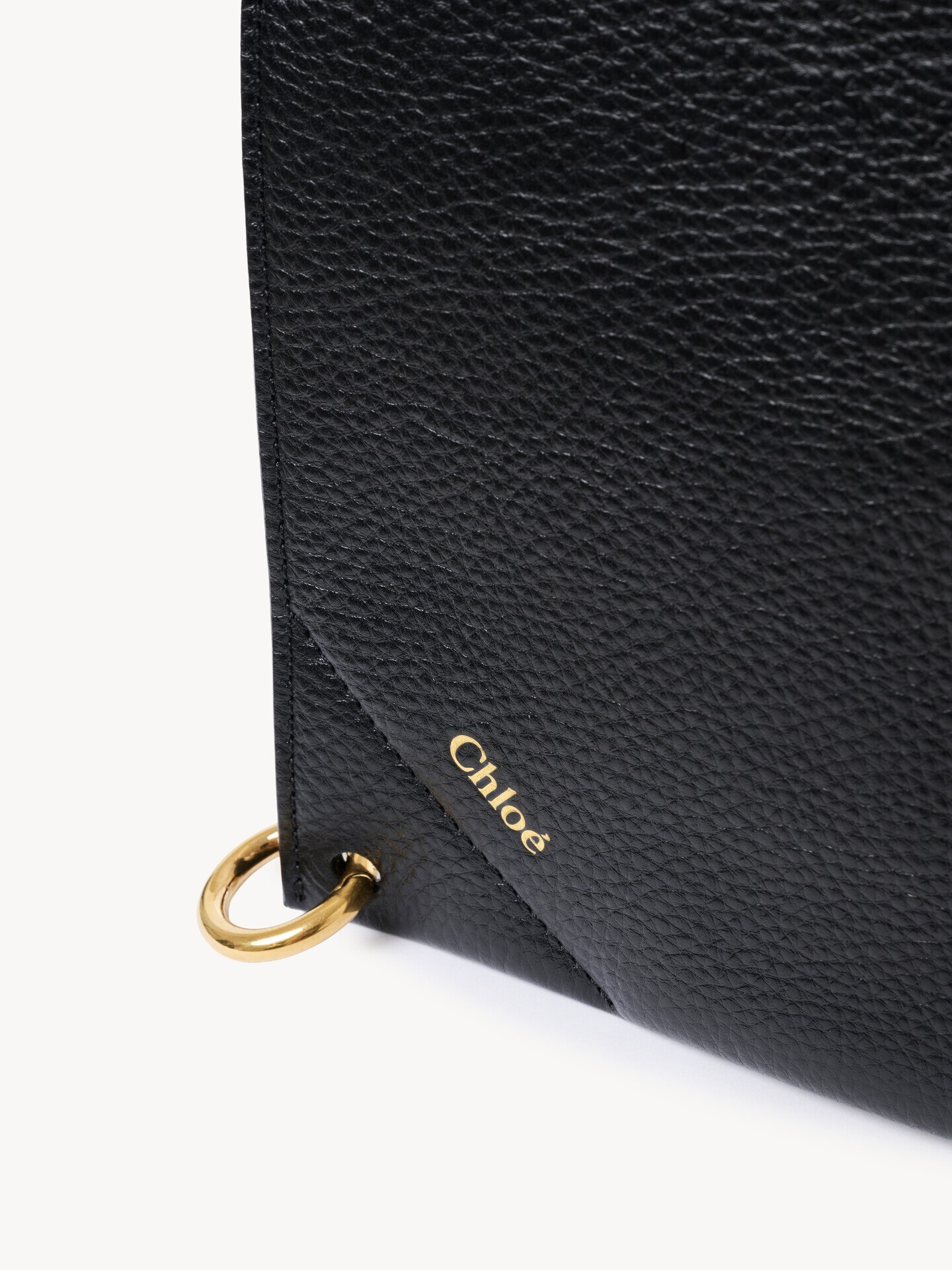 Chlo&eacute; Spin zipped pouch in grained leather - 4.0