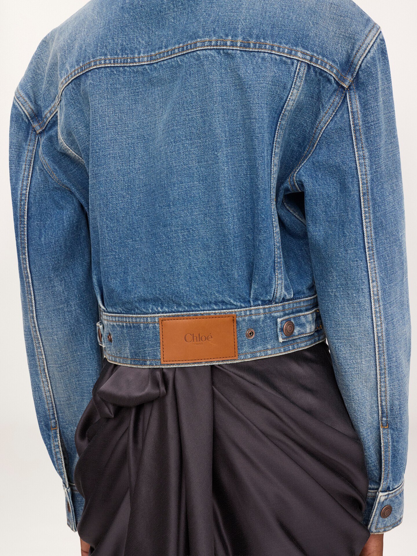 Collarless cropped jacket in denim - 6.0
