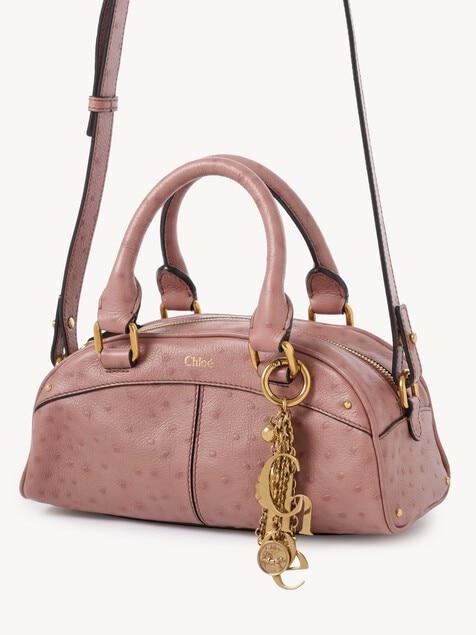 Kleine Chlo&eacute; Bowling Bag aus Leder in Strau&szlig;enlederoptik