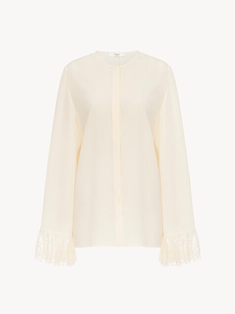 Collarless fluid blouse in cr&ecirc;pe de chine