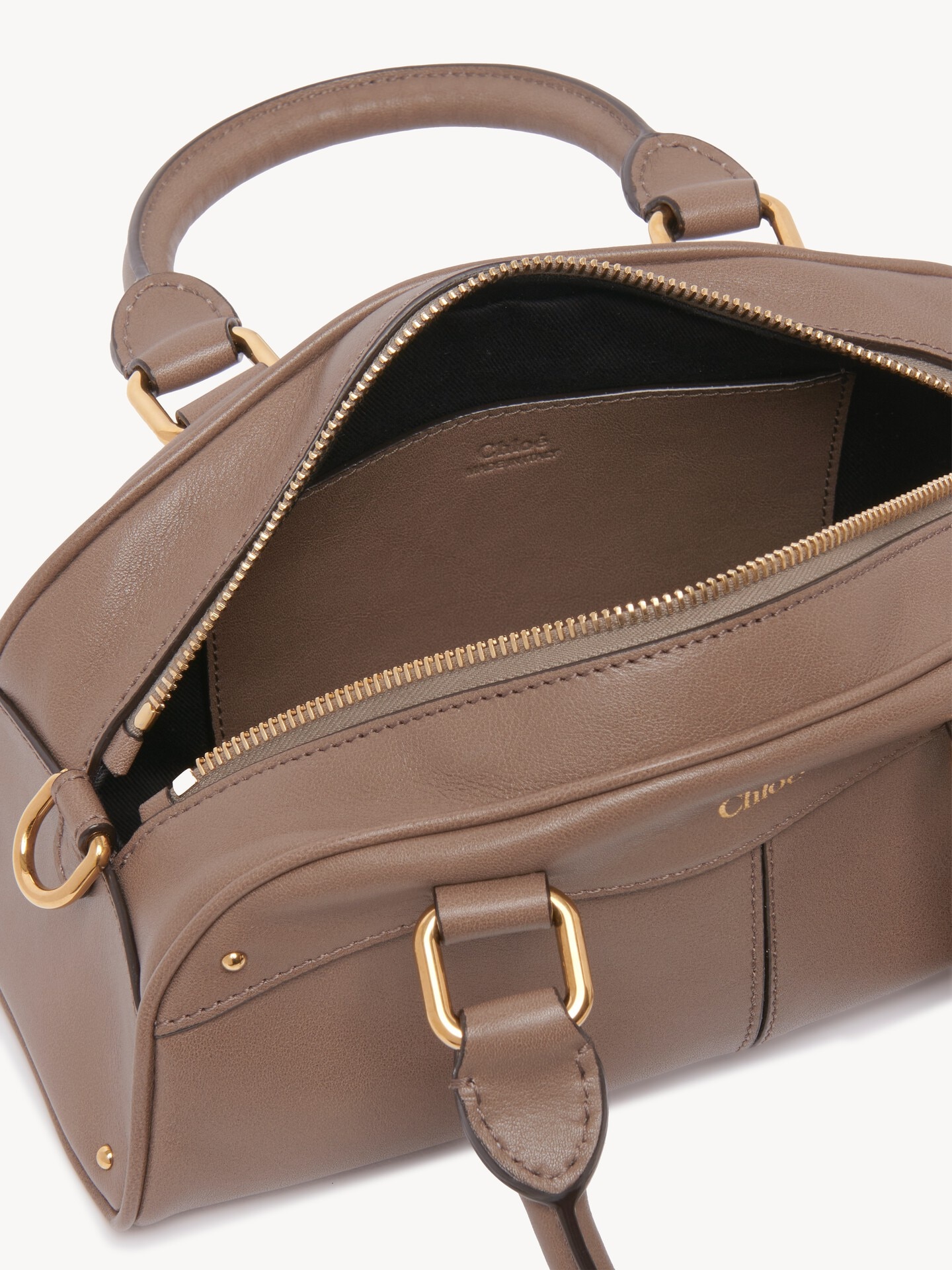 Kleine Chlo&eacute; Bowling Bag aus weichem Leder - 8