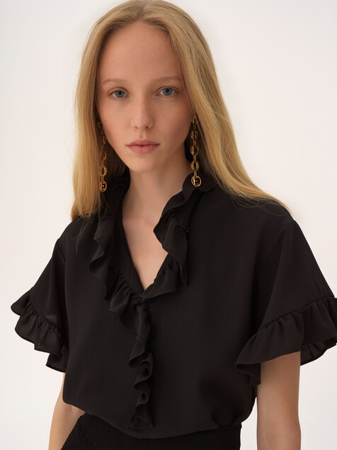 The Chlo&eacute; Script earrings