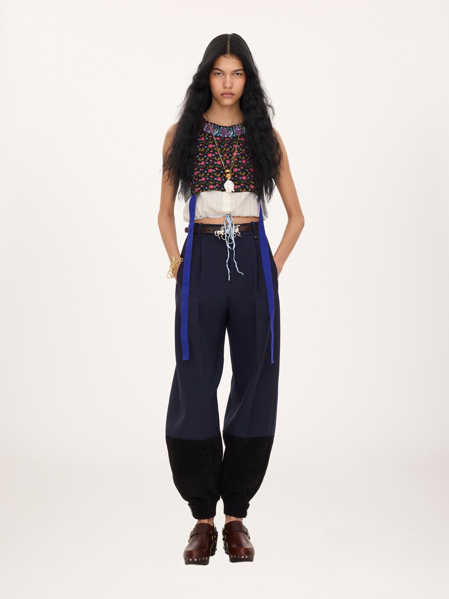 High-rise barrel trousers in wool cr&ecirc;pe & suede leather - 1.0