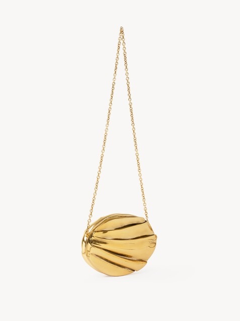 Chlo&eacute; Pliss&eacute; minaudi&egrave;re with chain in copper & brass