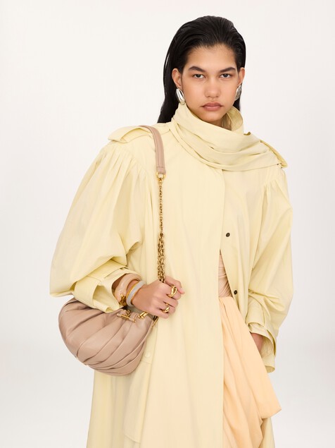 Bolso de hombro Chlo&eacute; Pliss&eacute; con cadena de cuero plisado