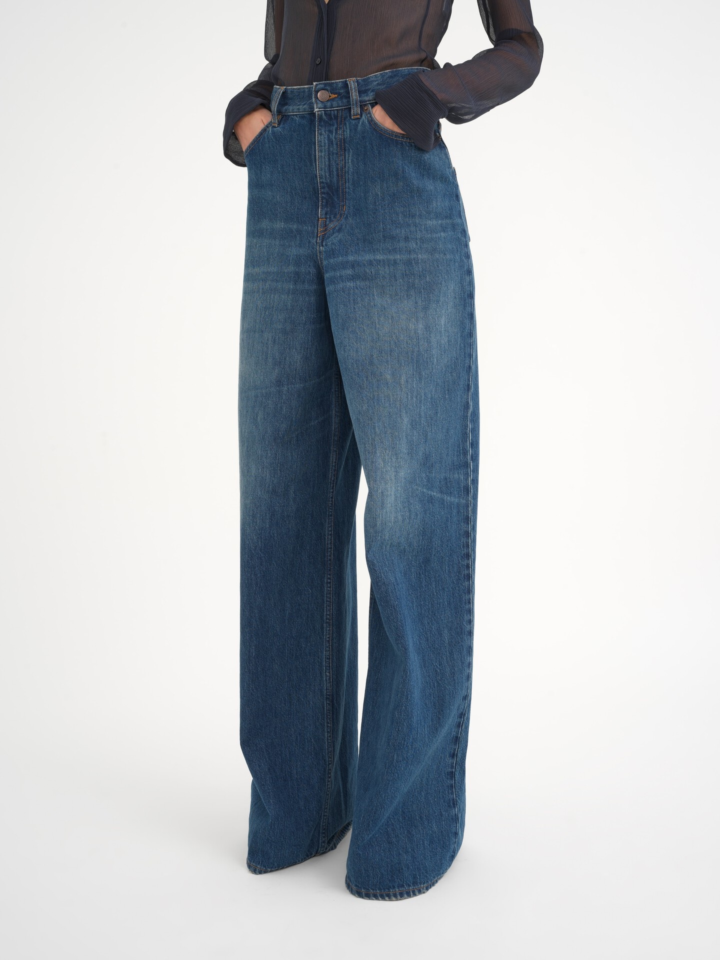 Wide-leg jeans in denim - 5