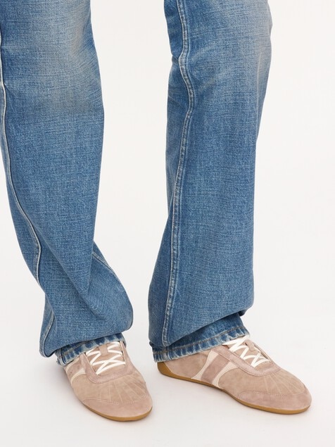 Chlo&eacute; Kick Sneaker