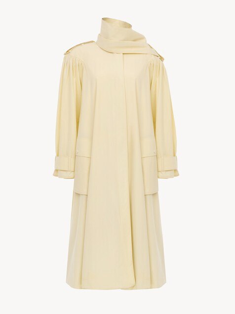 Hochgeschlossener Trenchcoat aus Baumwollpopeline mit Schal