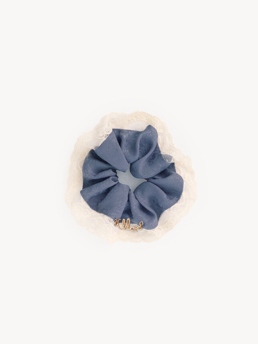 The Chlo&eacute; Poetic scrunchie in silk & lace - 2