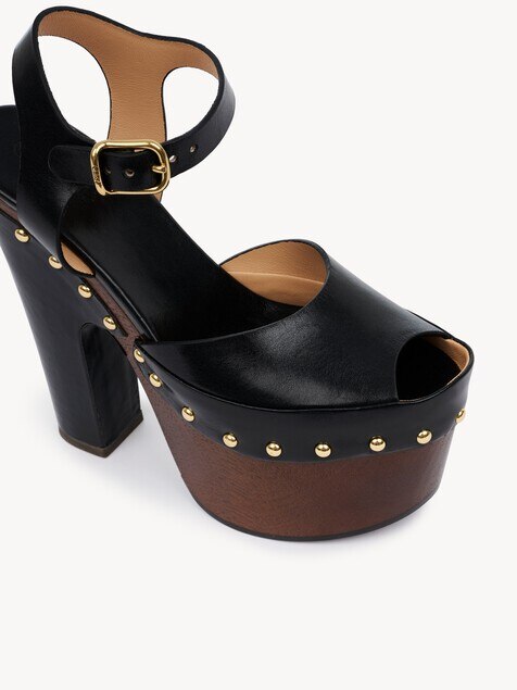 Meret platform clog