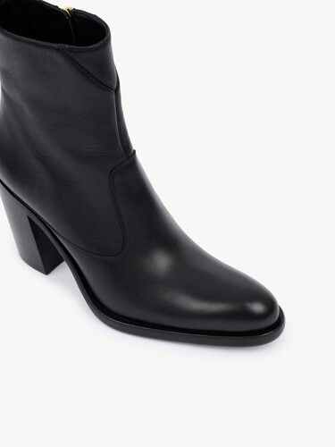 Phoenix heeled ankle boot - 6
