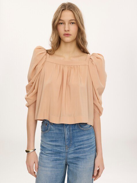 Puff-sleeve pleated top in cr&ecirc;pe de chine