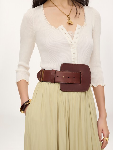 The Chlo&eacute; Max belt