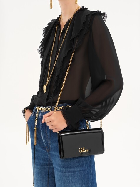 Chlo&eacute; Iconic flap wallet on chain in patent leather
