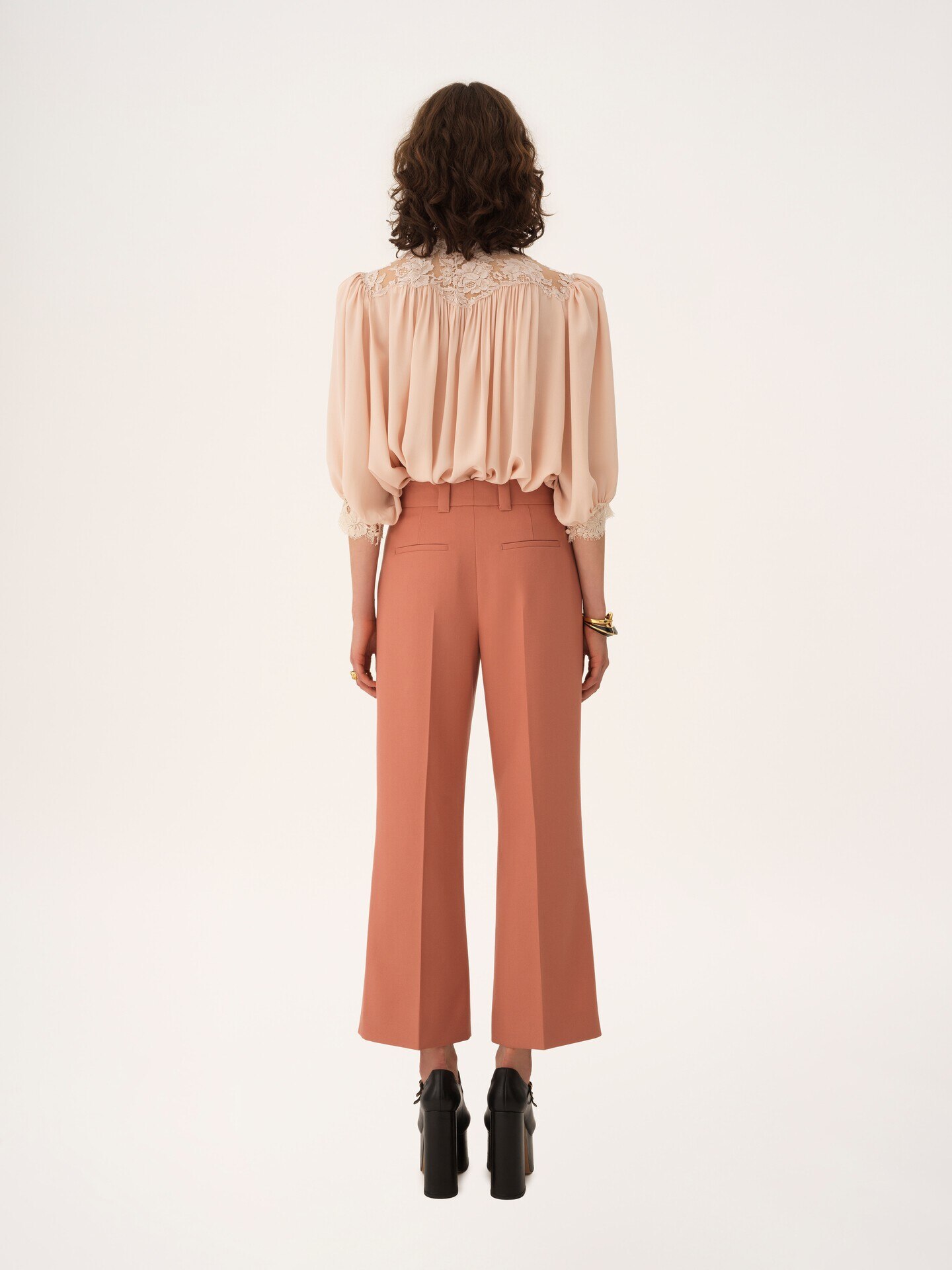 Pantalon bootcut &eacute;vas&eacute; en gabardine de laine - 6