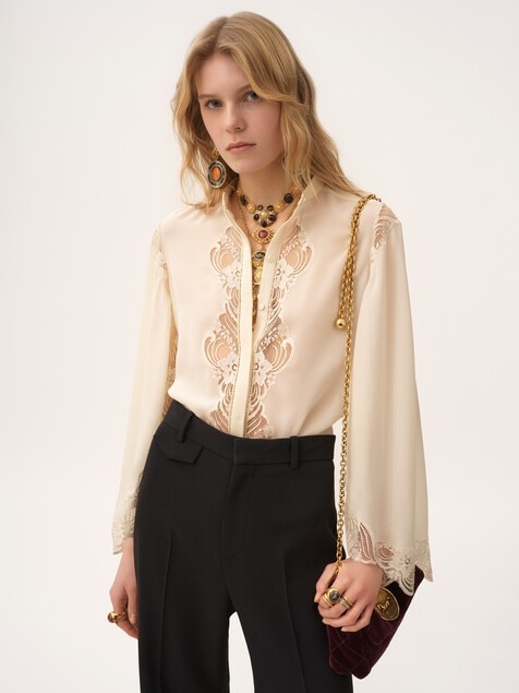Fluid blouse in silk georgette & lace