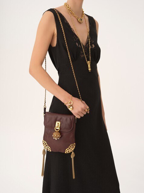 Ch&acirc;teau Treasures chain flap bag in grained leather