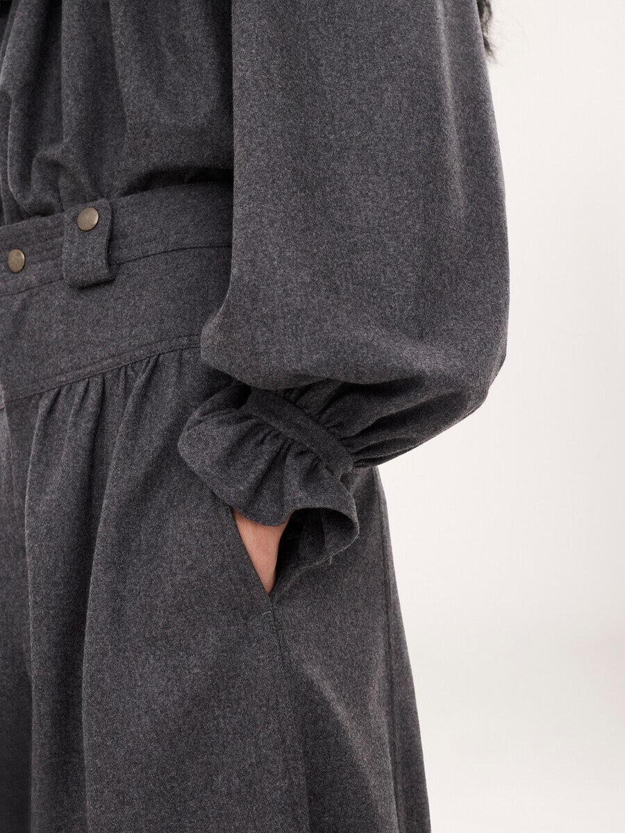 High-rise barrel pants in wool & cashmere flannel - 11