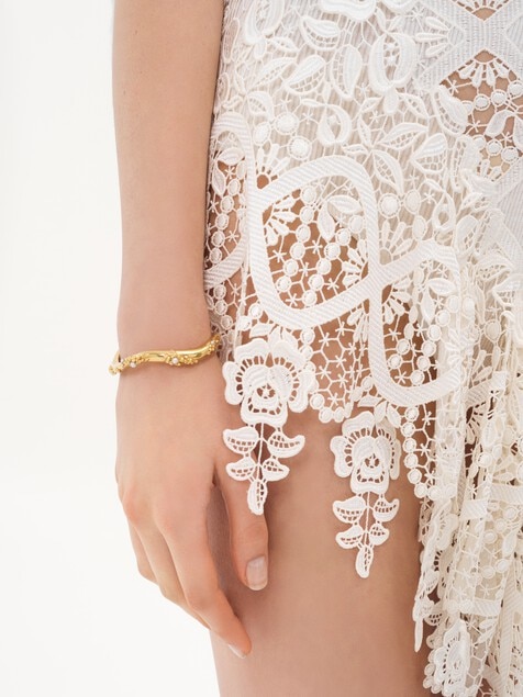 The Chlo&eacute; Shells bangle
