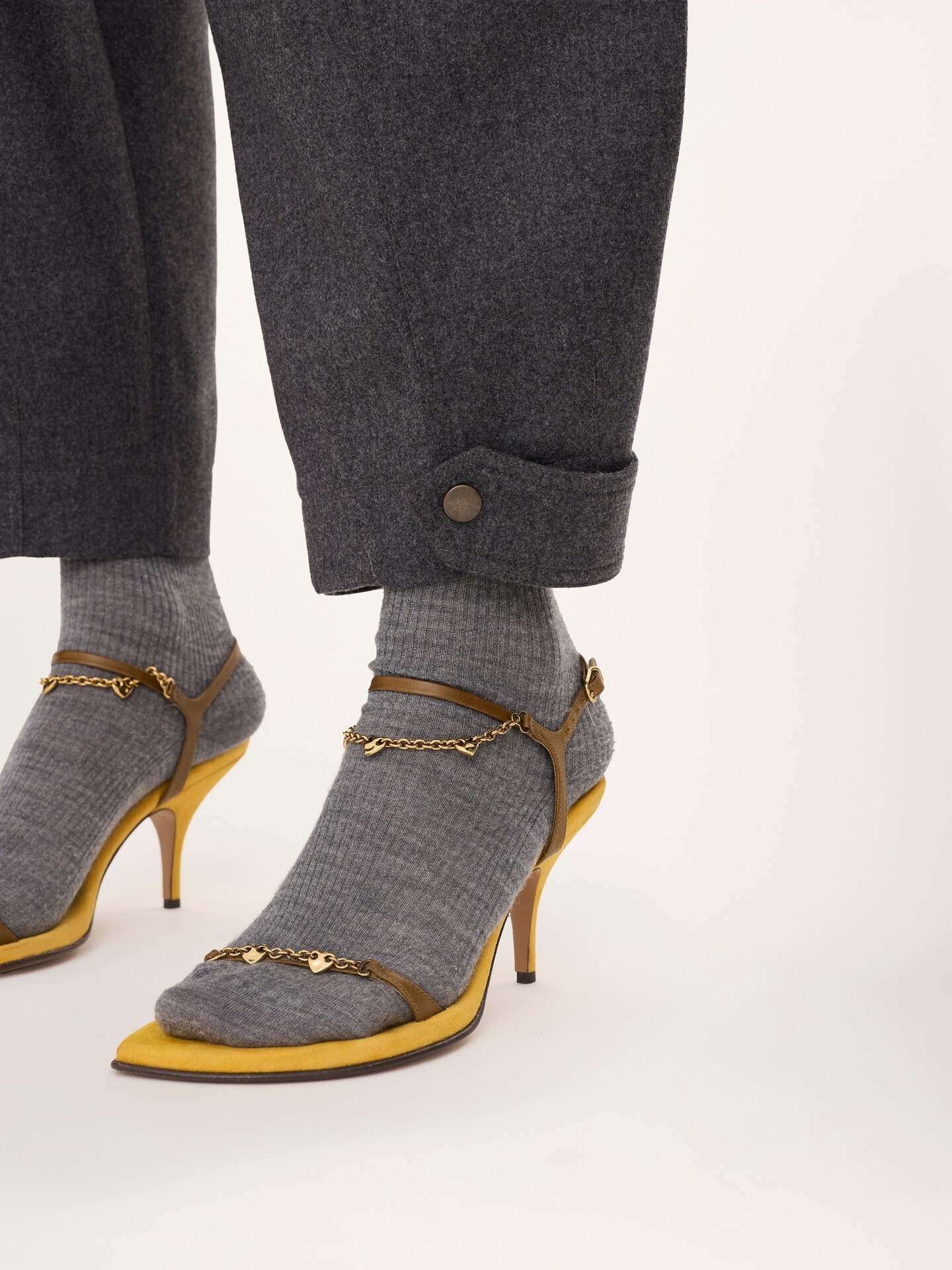 High-rise barrel pants in wool & cashmere flannel - 6.0