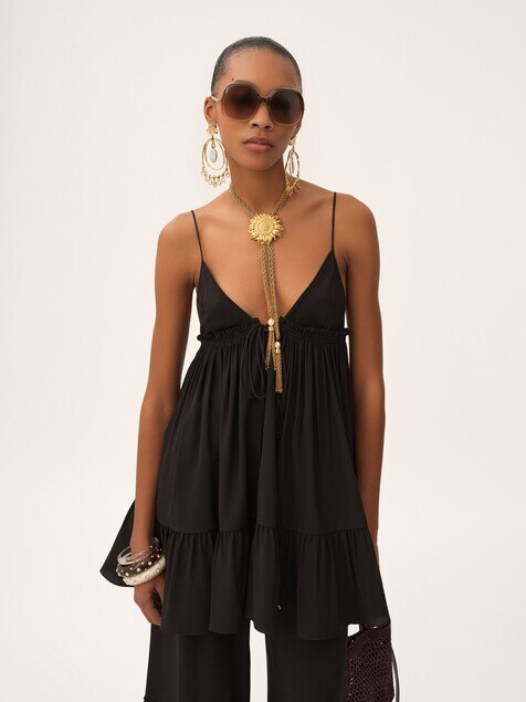 Mini robe fronc&eacute;e &agrave; fines bretelles en cr&ecirc;pe de chine