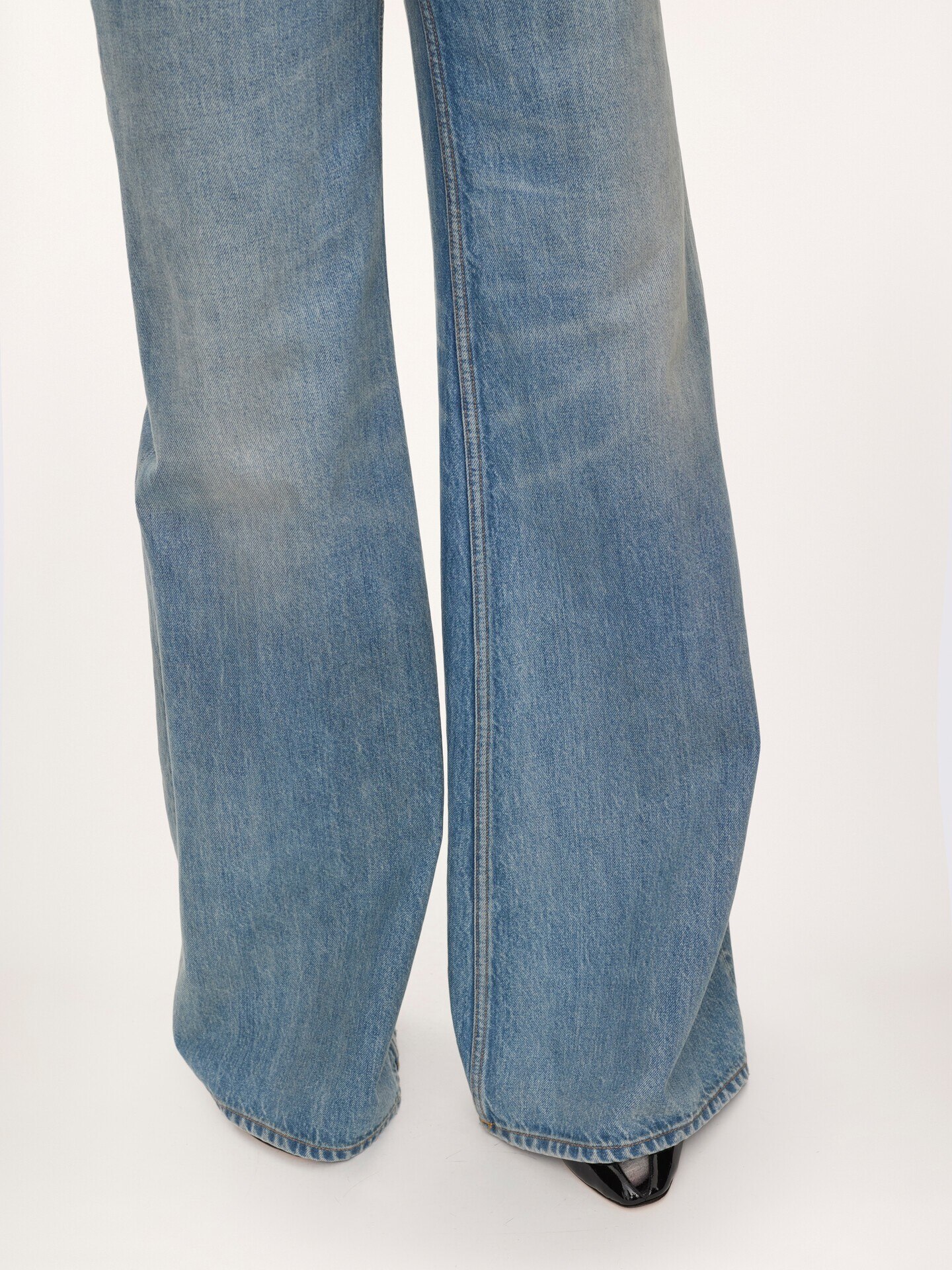 High-rise wide-leg jeans in denim - 6.0