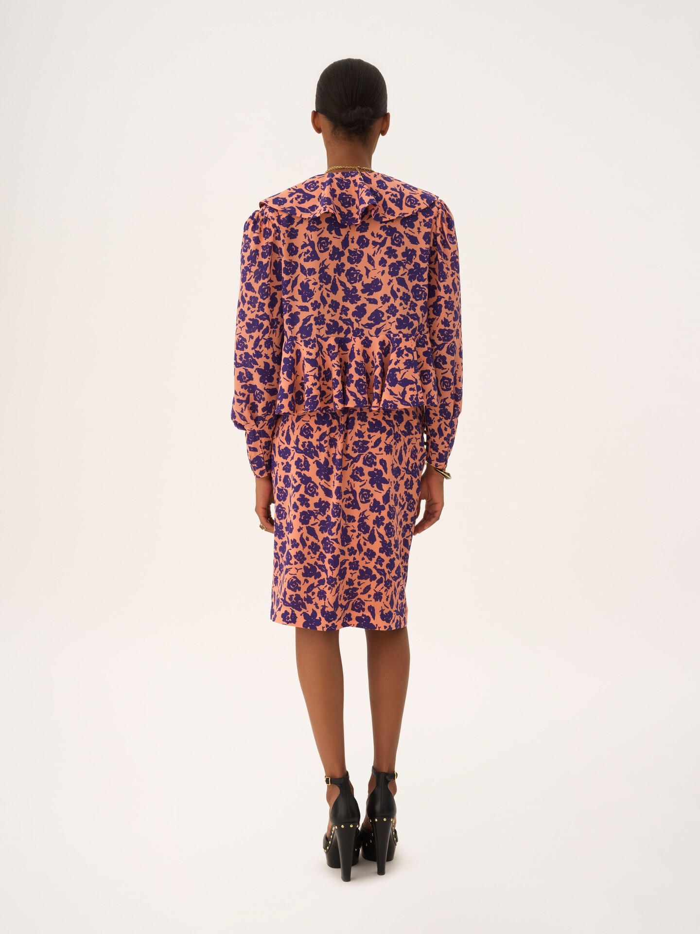 V-neck ruffled top in cr&ecirc;pe de chine - 5