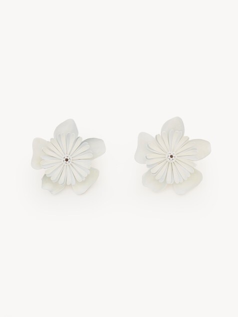 The Chlo&eacute; Bloom earrings