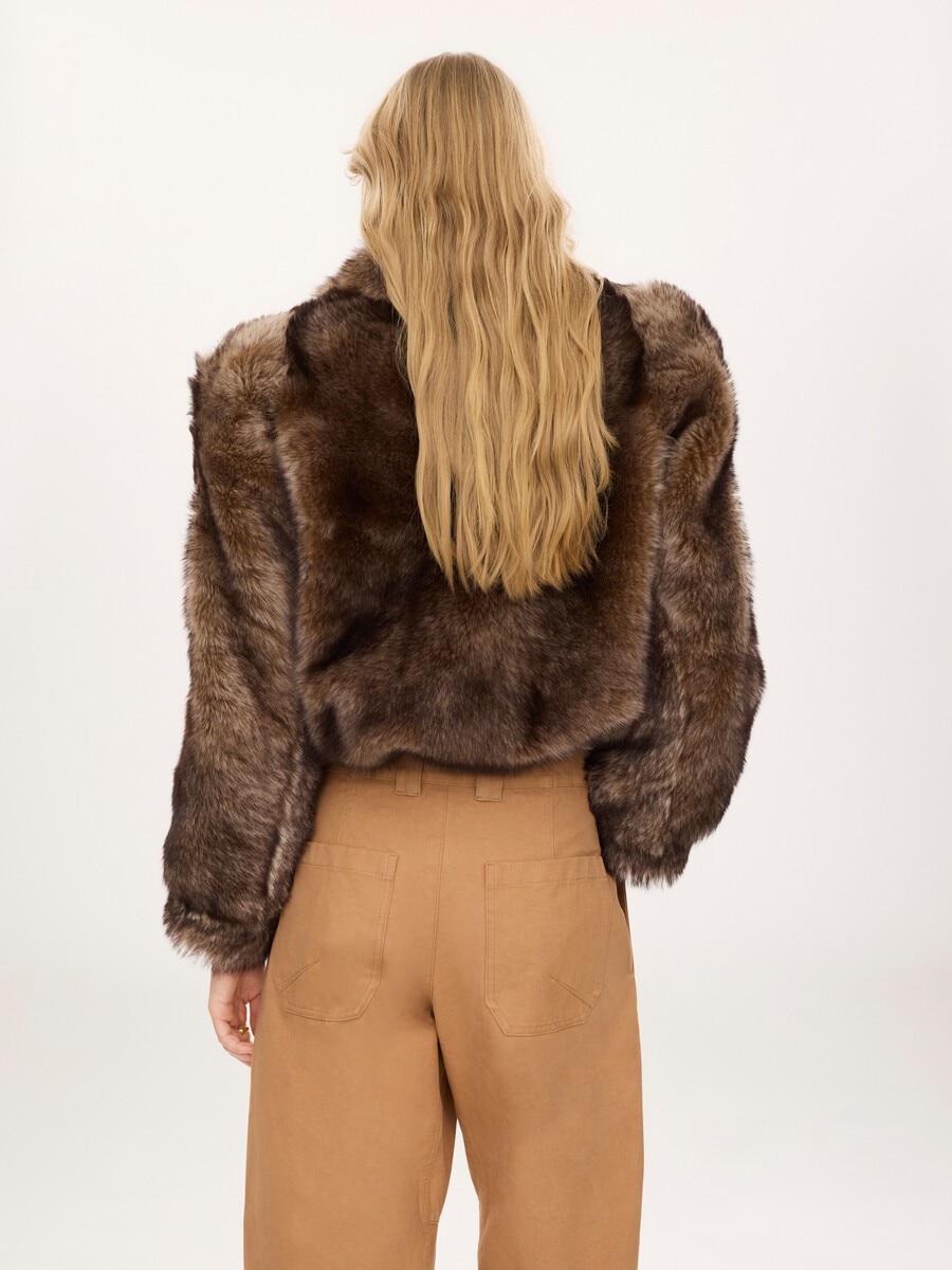 Chaqueta cropped de cuero de borrego - 4