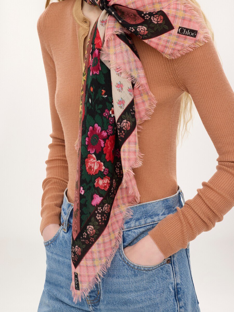 The Chlo&eacute; Folk square scarf in wool - 5