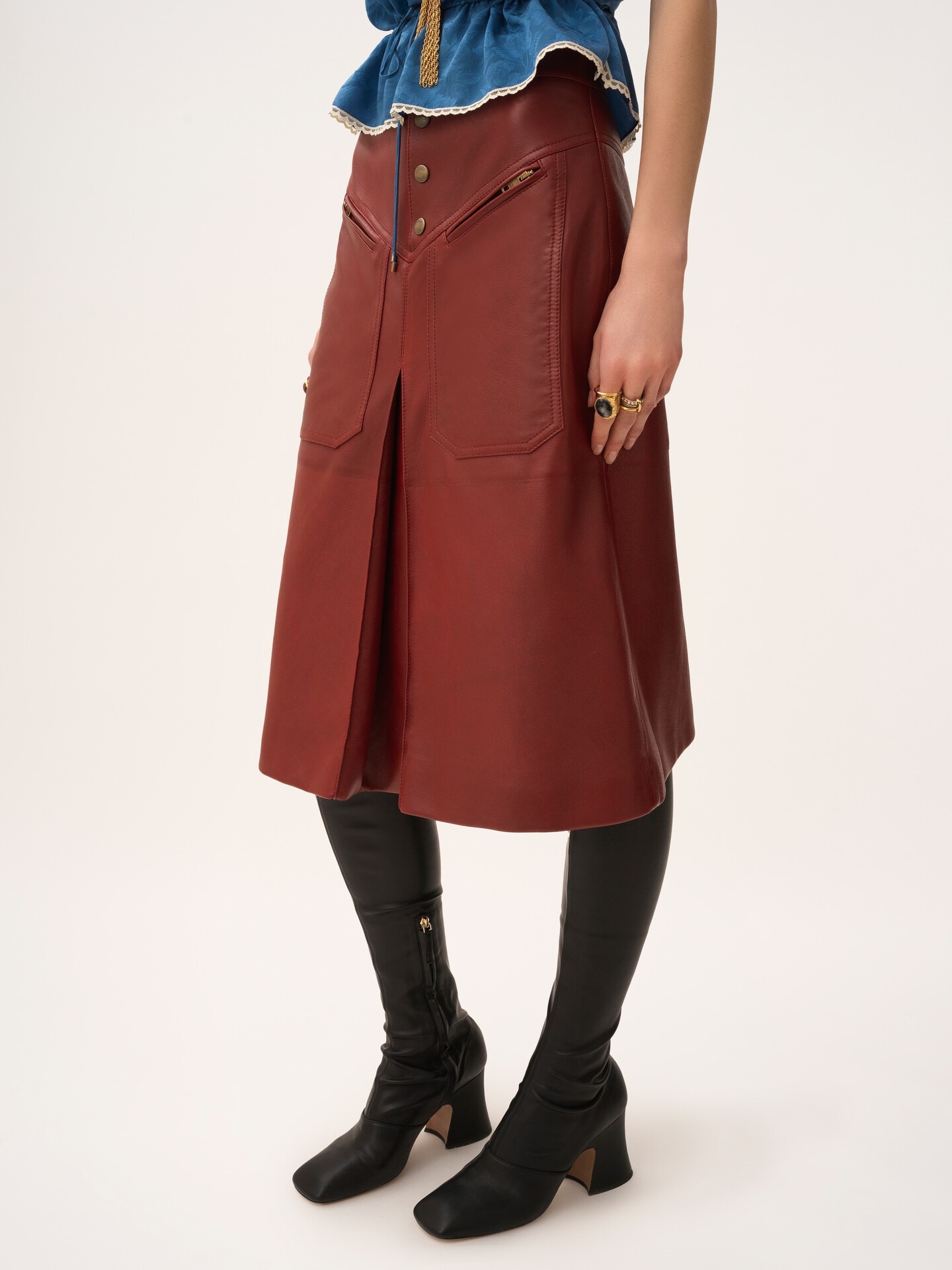 Knee-length skirt in leather - 4